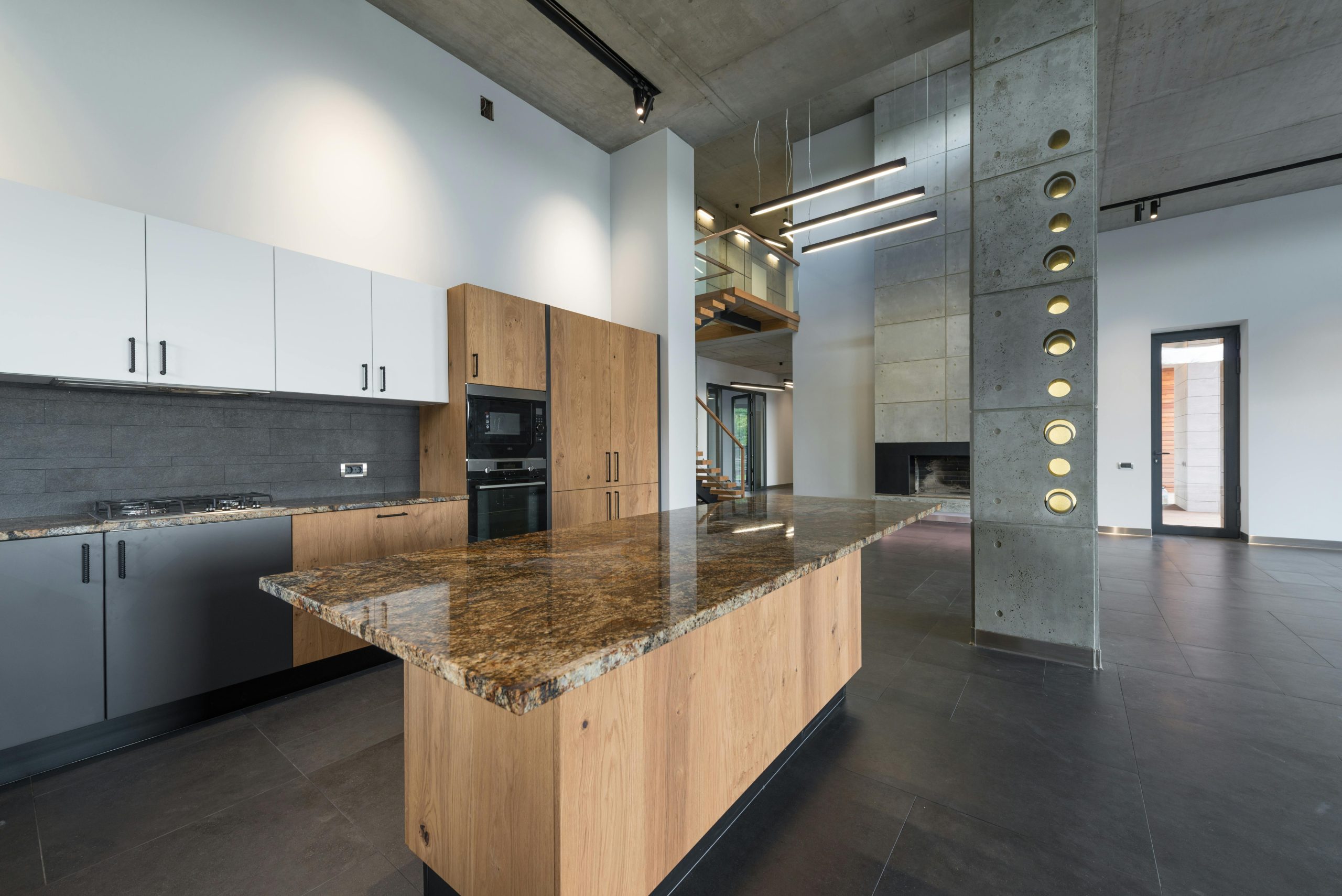 granite in modern kitchen